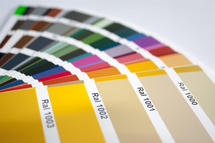 Individuelle Farbe für Ihre Garagenfenster oder Ihre Garagentür