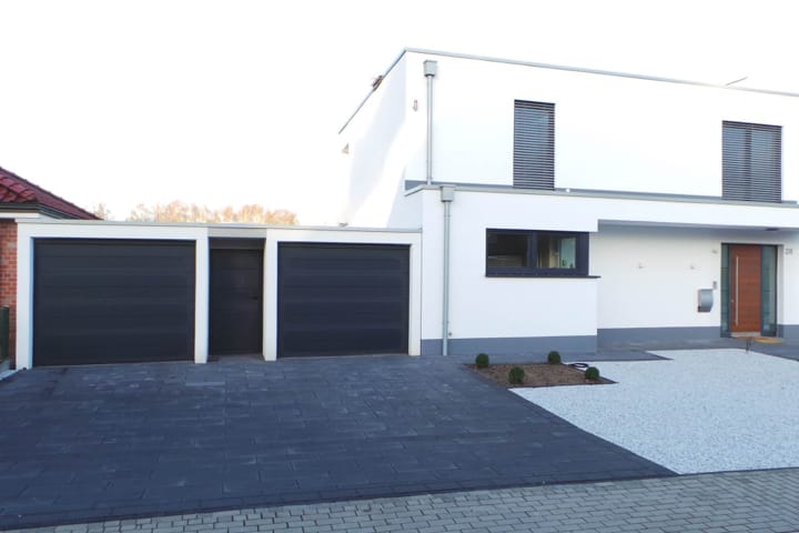 Doppelgarage aus Stahlbeton als Fertiggarage von JUWEL